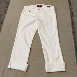 NWOT Lucky Brand Sweet Crop White
Jeans Size 8/29